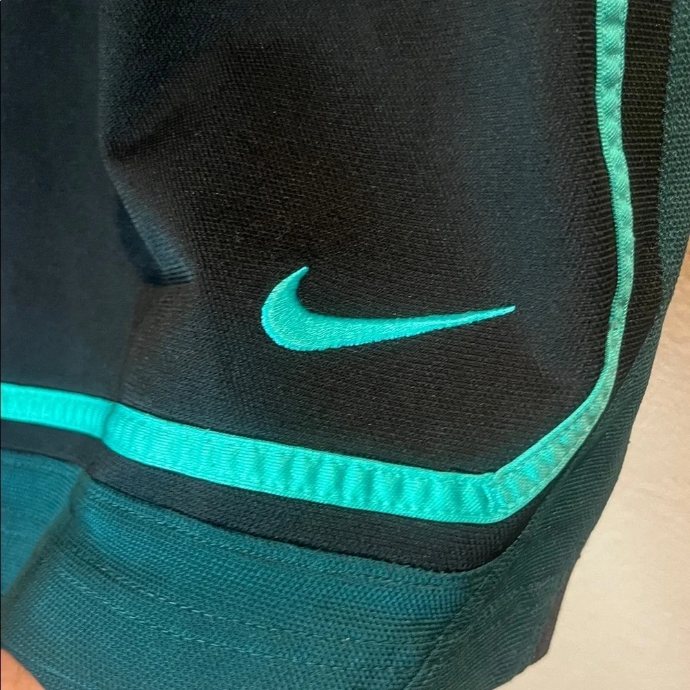 Nike Boy’s 9” Basketball Shorts Dri Fit Jade Green Black Size Large